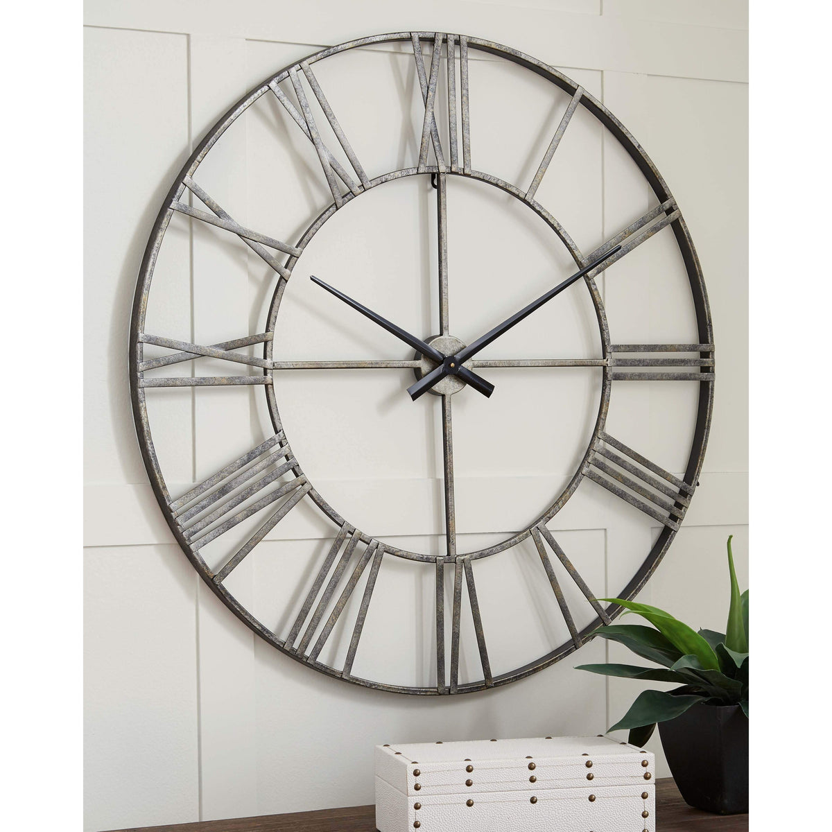 Paquita - Antique Silver - Wall Clock